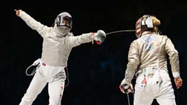 mariel-zagunis-olympic-sabre.jpg